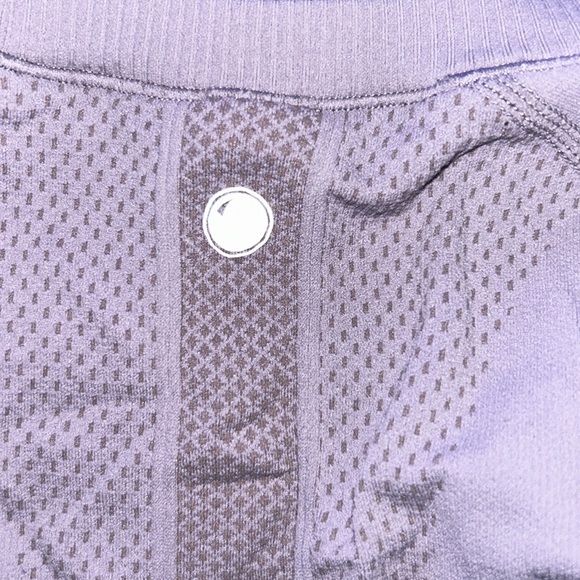 yogalicous lux purple top - Picture 4 of 4